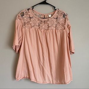 Old Navy lace top